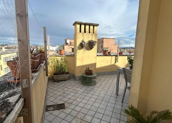 Walk To Vatican, Rooftop In Apartment *